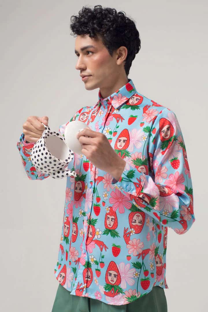 Camisa Manga Larga Unisex / Estampado Fresas con Crema