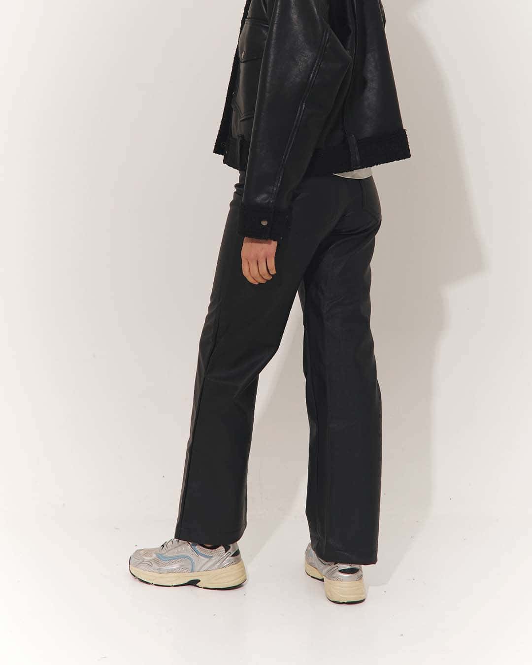 Pantalón cuerina