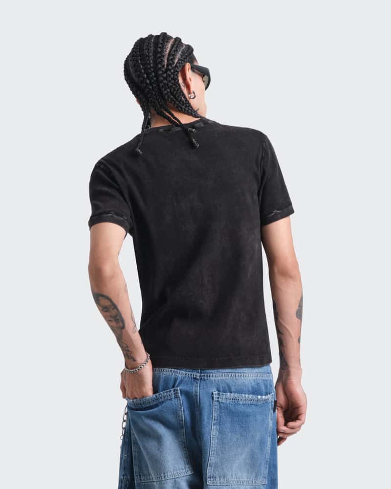 Camiseta Negra Relaxed Fit Core Washed - miniatura 2