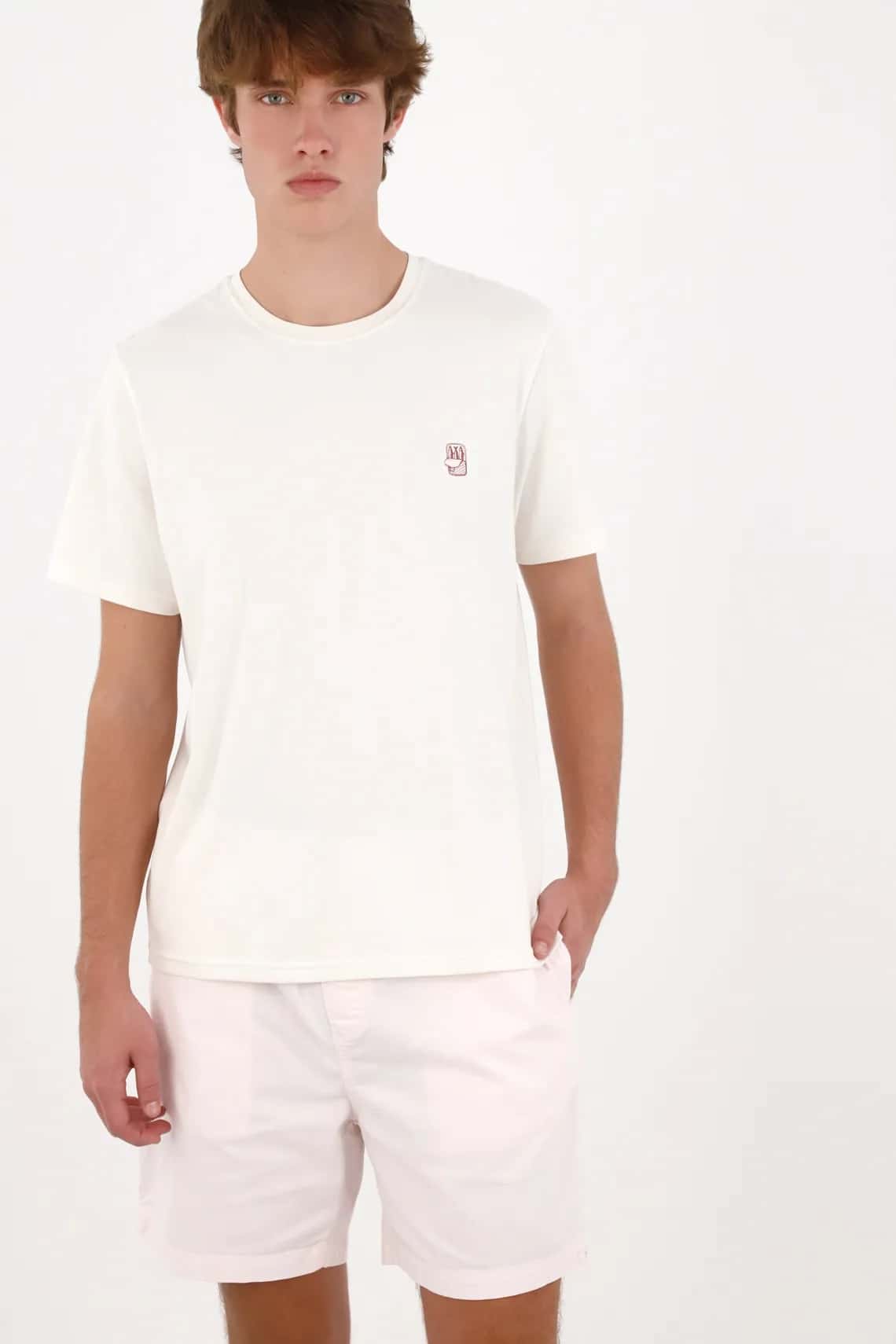 Camiseta regular fit con bordado minimal de algodón blanco para hombre