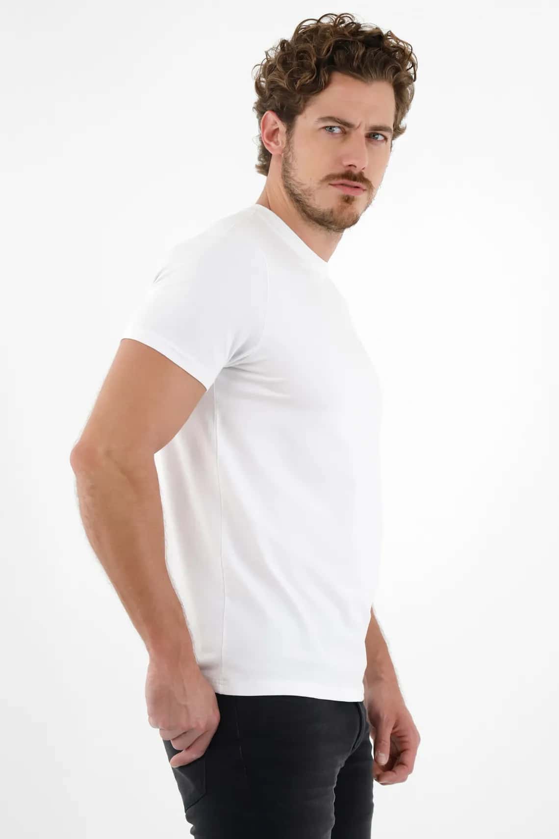 Camiseta blanca cuello redondo para hombre
