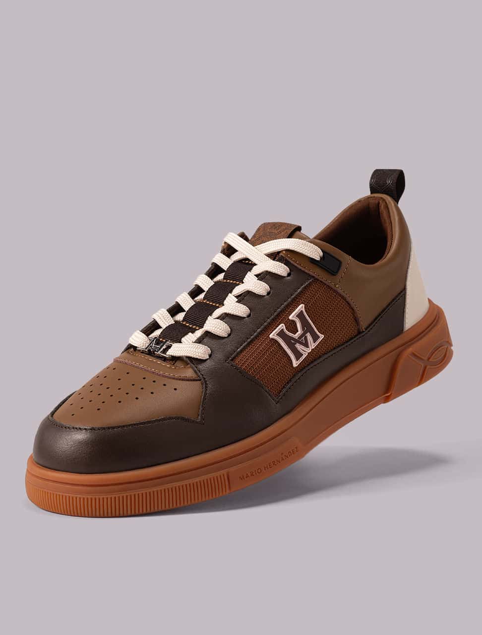 Tenis Saga M Chocolate