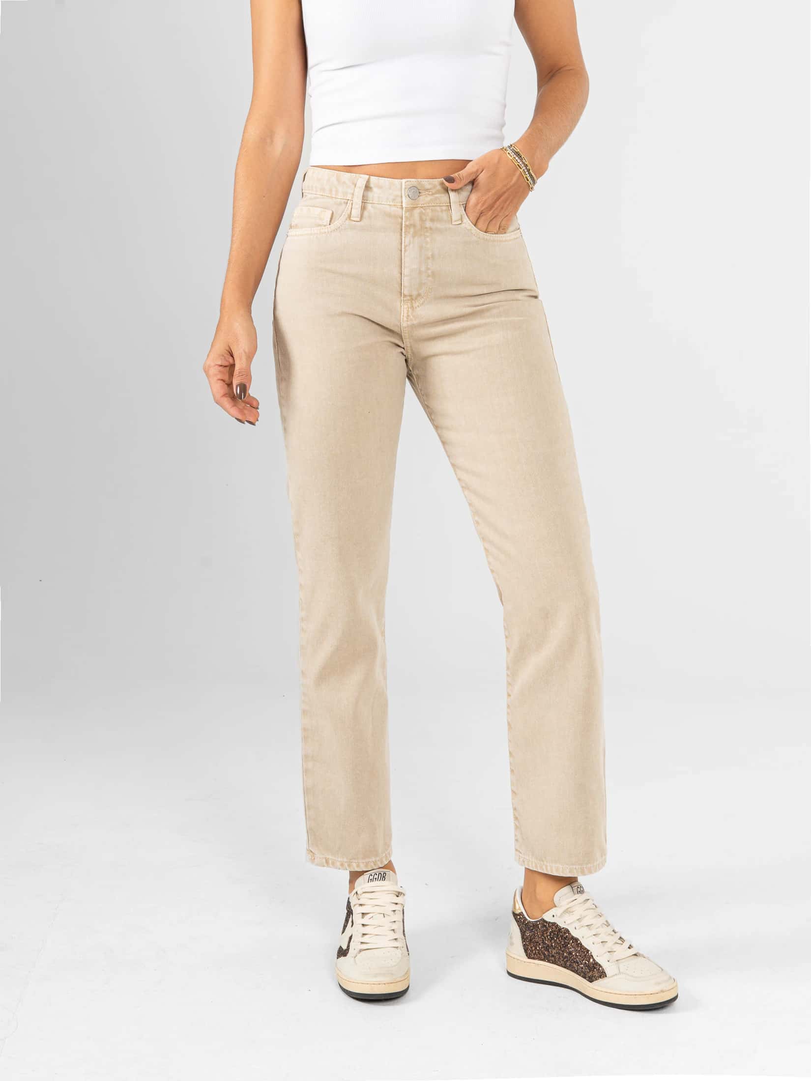 Ref: 0620526 Pantalón mom fit, rígido, tiro alto, tono caqui
