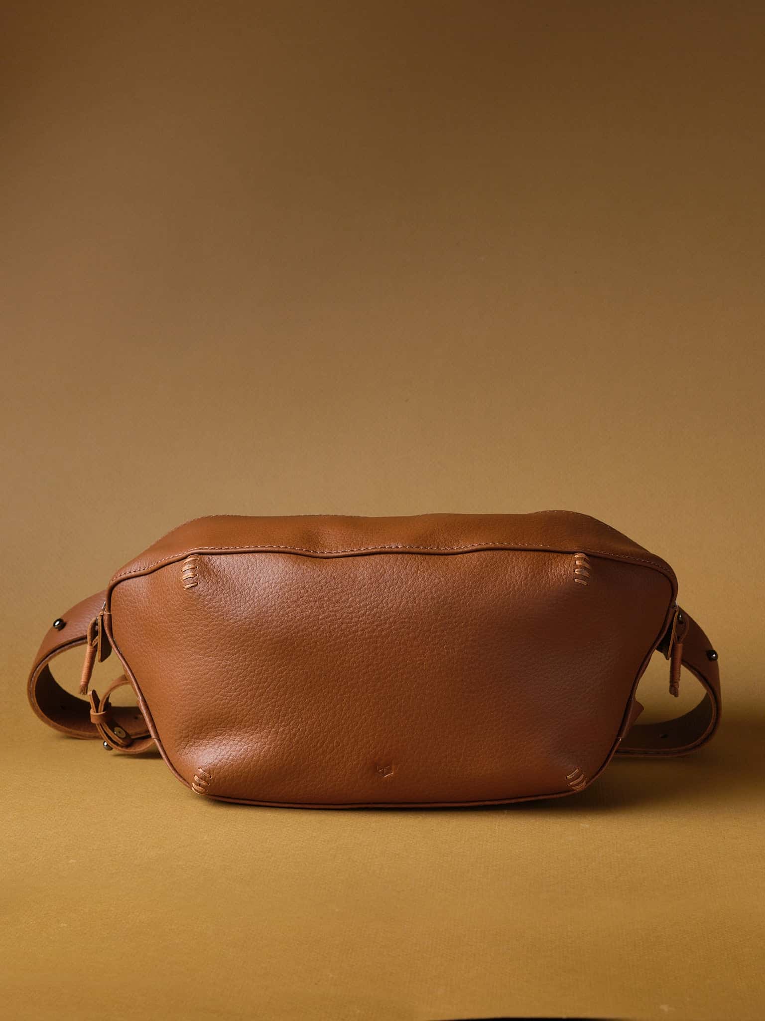 Qoka Sling Bag · Tan