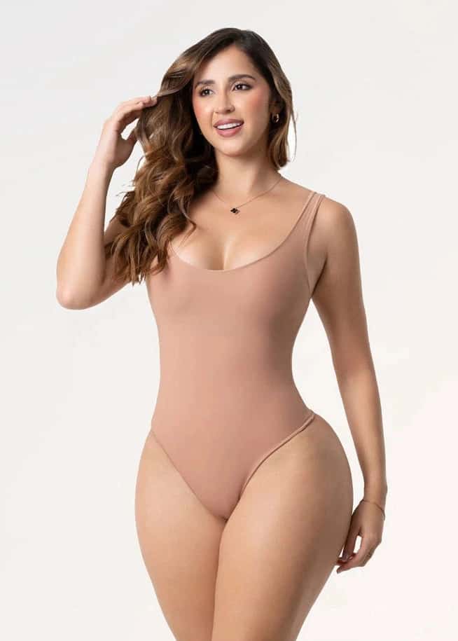 Body: Tiras finas, escote redondo y control de abdomen | Salome 5003