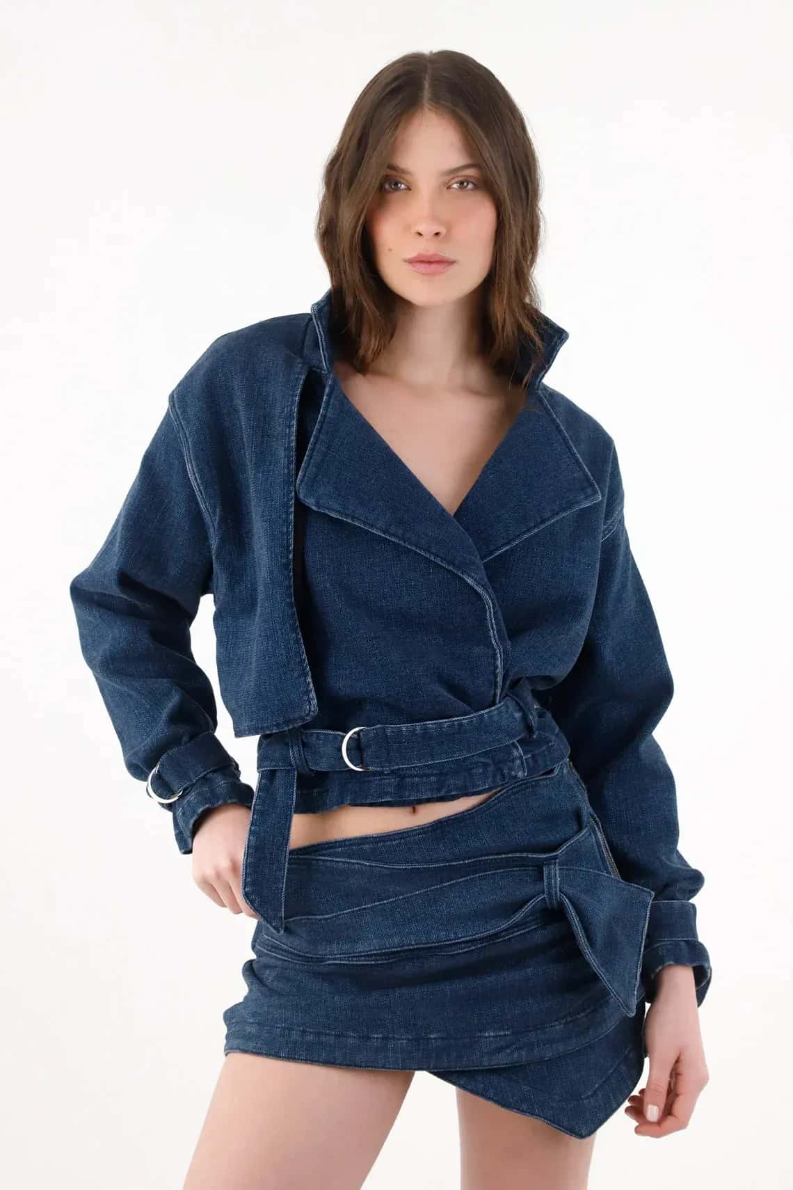 Chaqueta para mujer de algodón índigo cruzada con solapa amplia