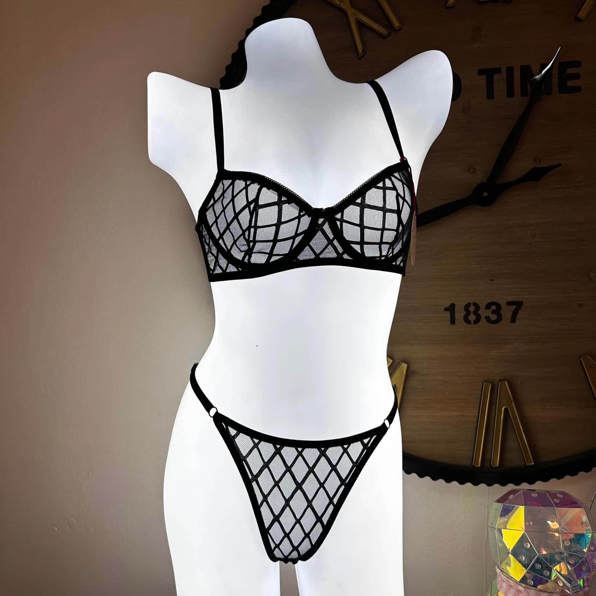 Conjunto Lexis negro, desde
