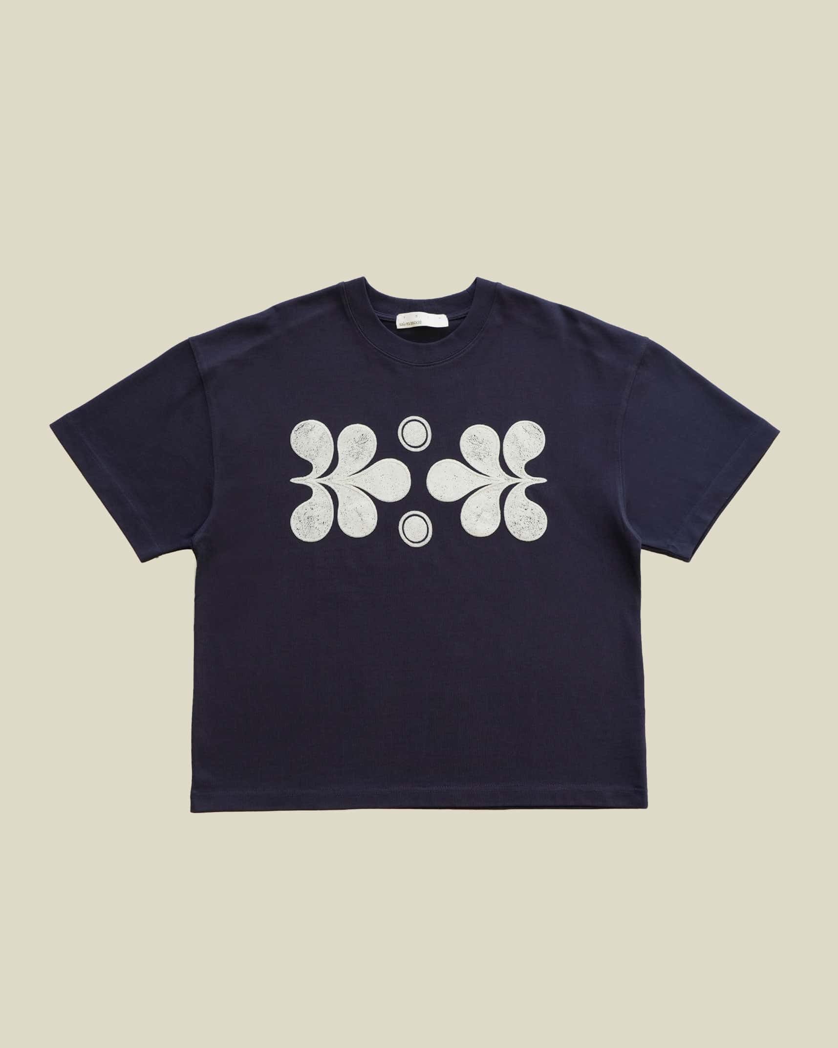 Camiseta floreciendo azul