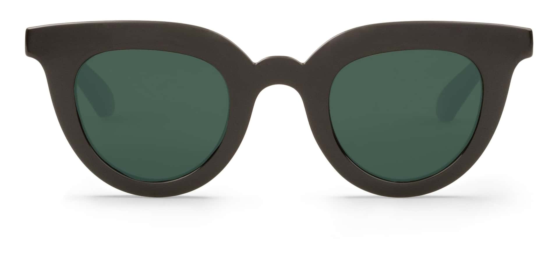BLACK HAYES WITH CLASSICAL LENSES