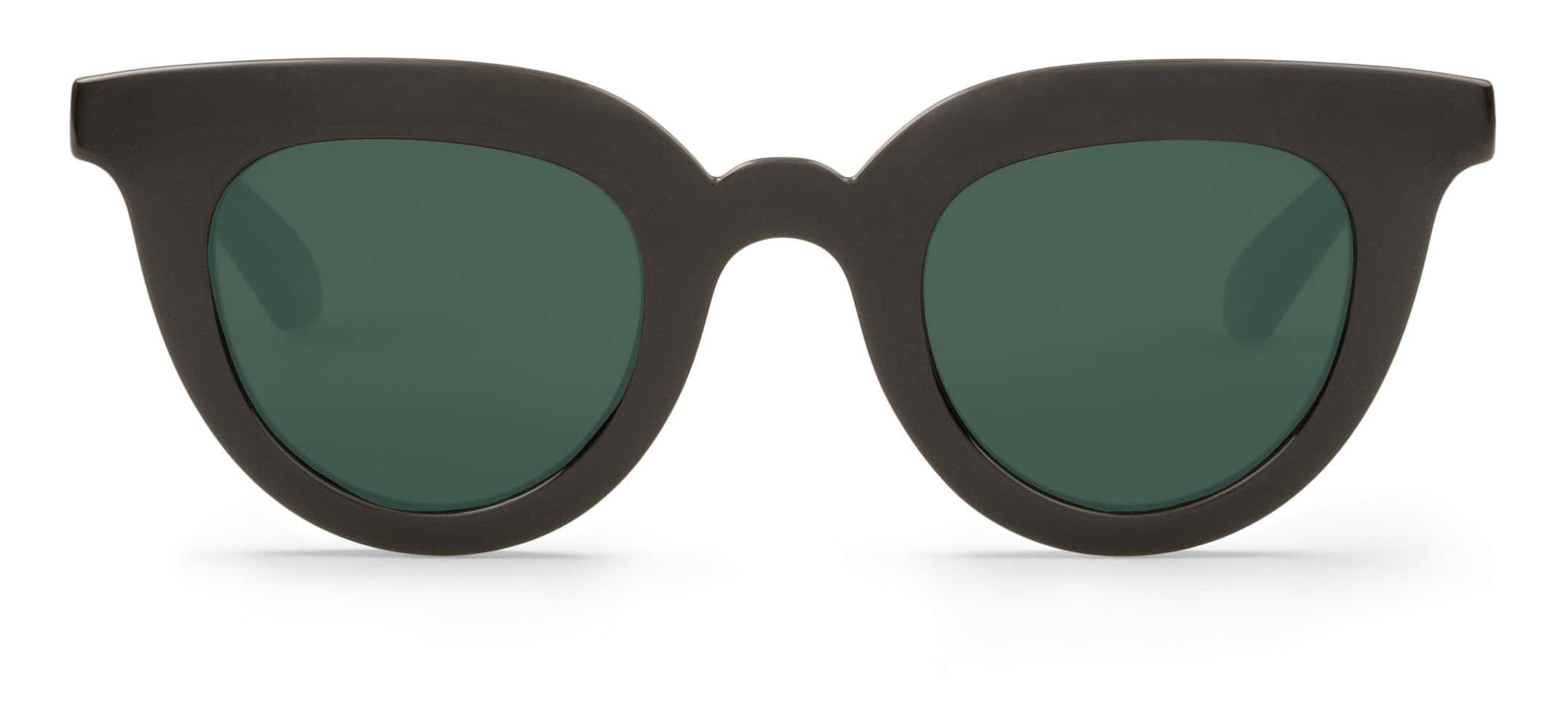 BLACK HAYES WITH CLASSICAL LENSES