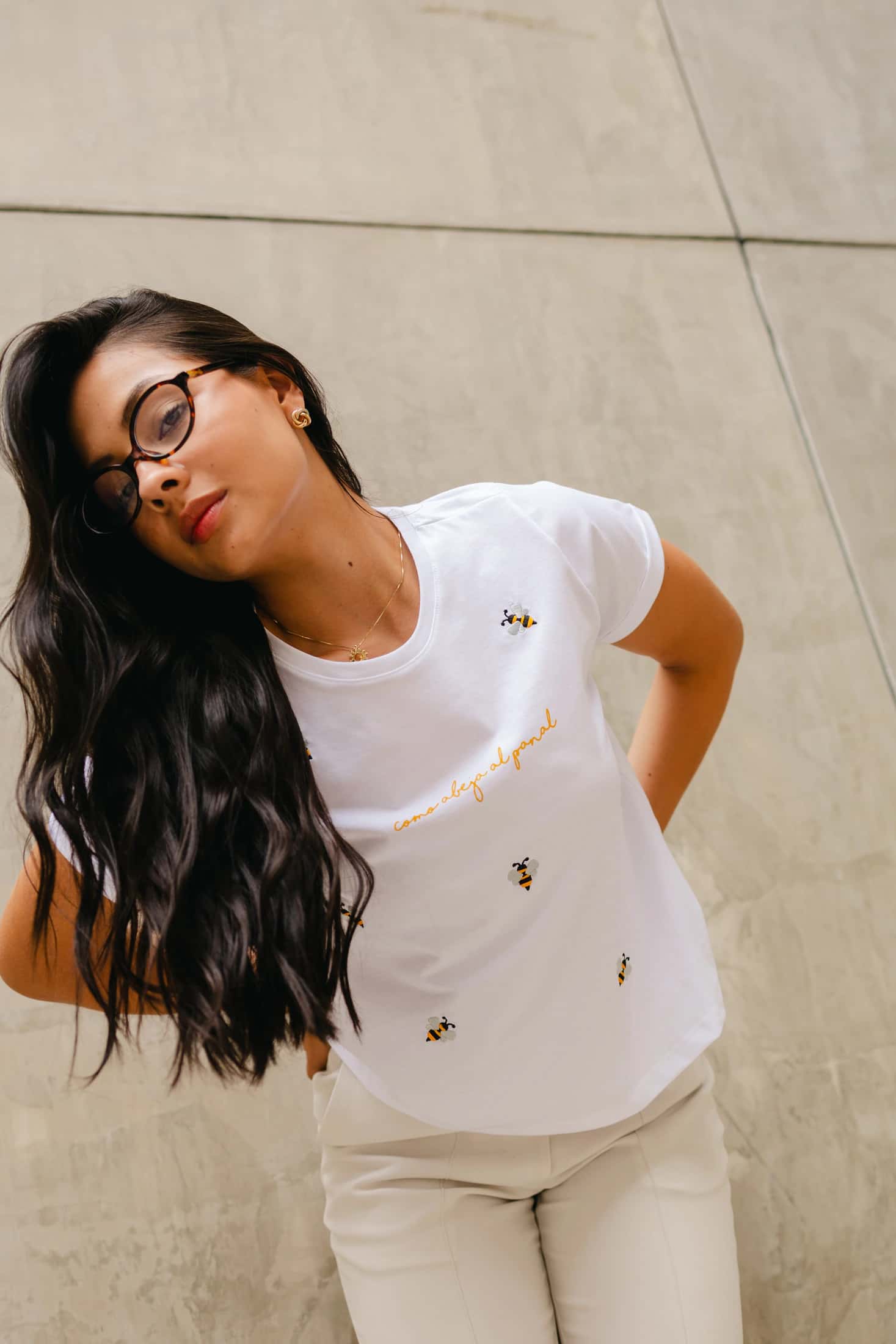 Como Abeja Al Panal Embroidered Oversized Tee