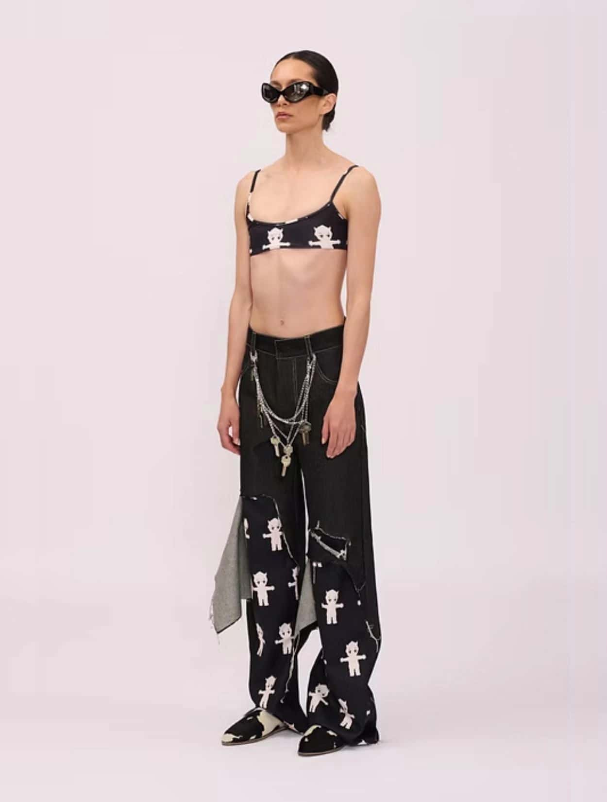 PANTALÓN DE CORTE NEGRO - miniatura 2