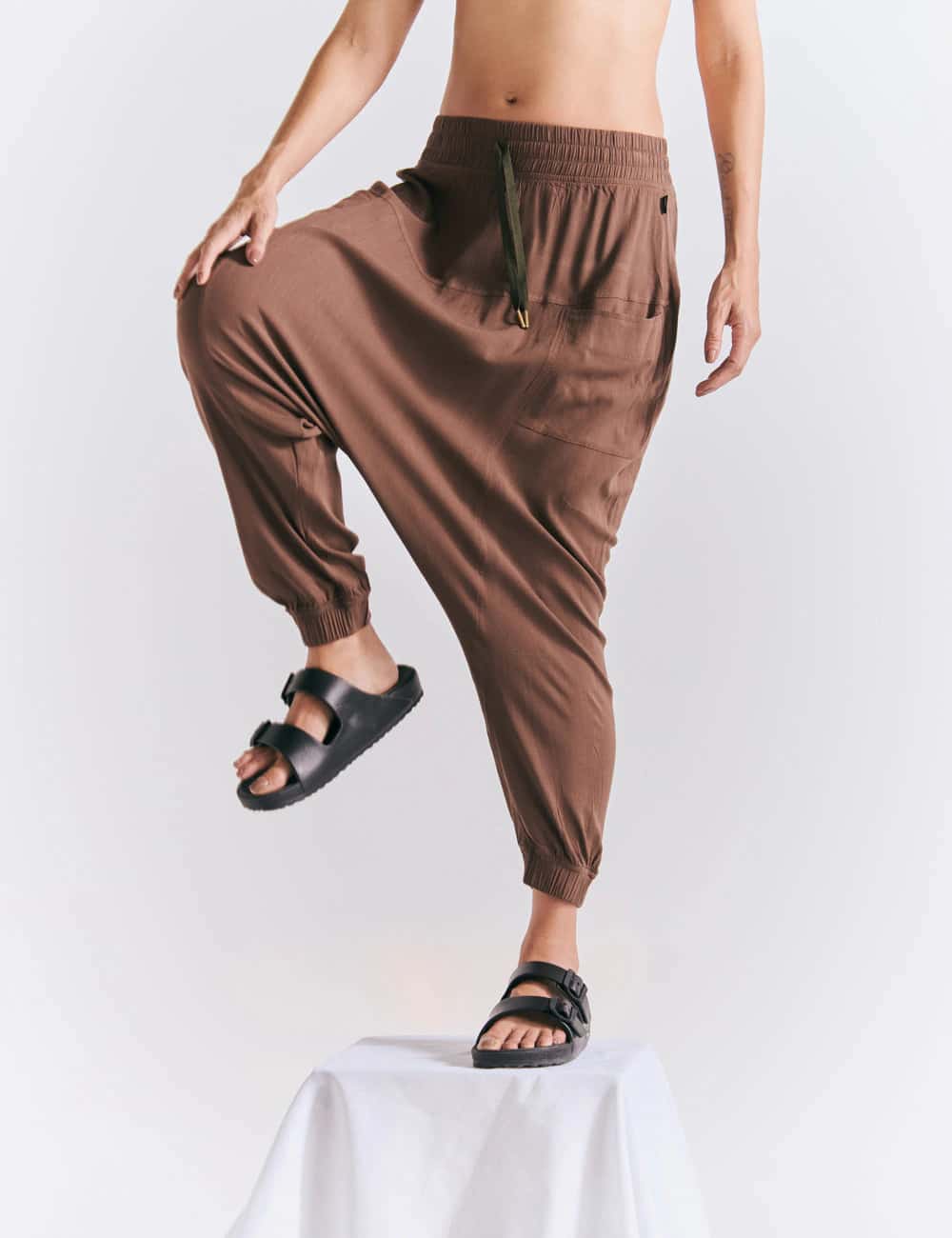 Pantalón Aladino kona cafe unisex