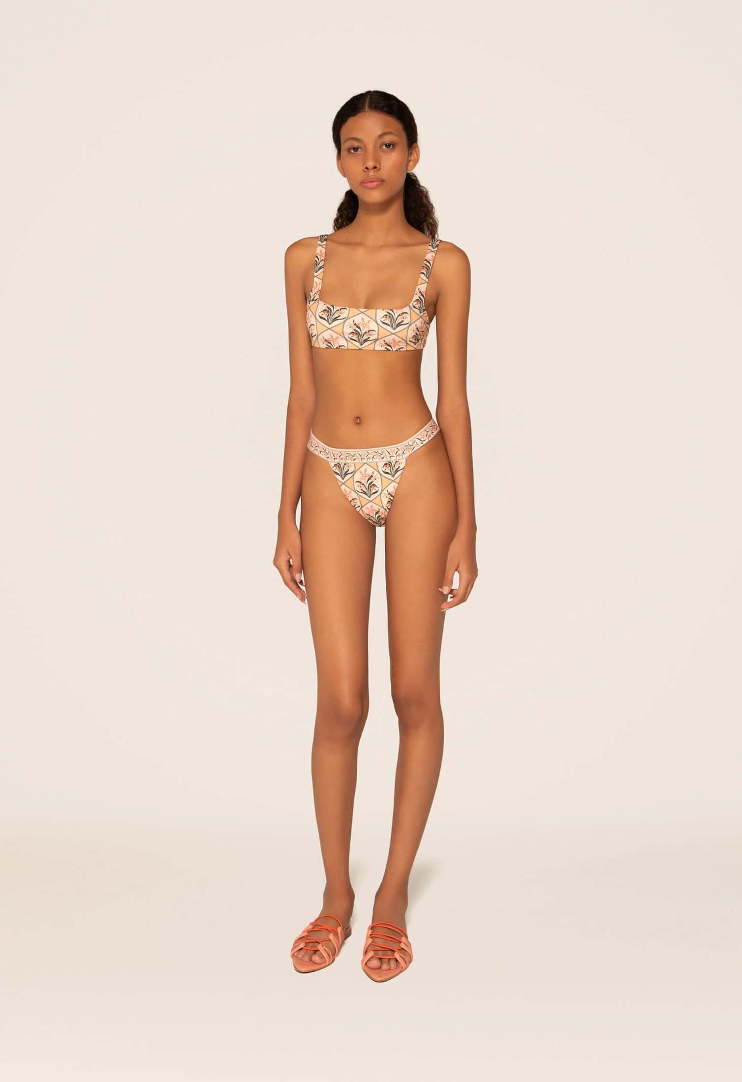 Lluvia Chan Chan Miel Bikini Bottom