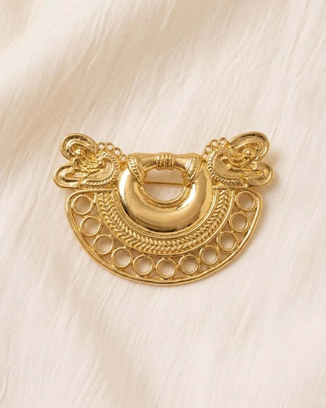 BROCHE MACONDO