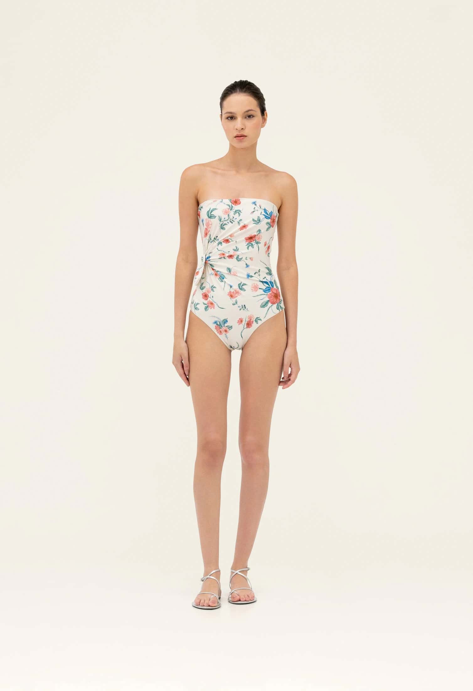 Morena Mosqueta One Piece