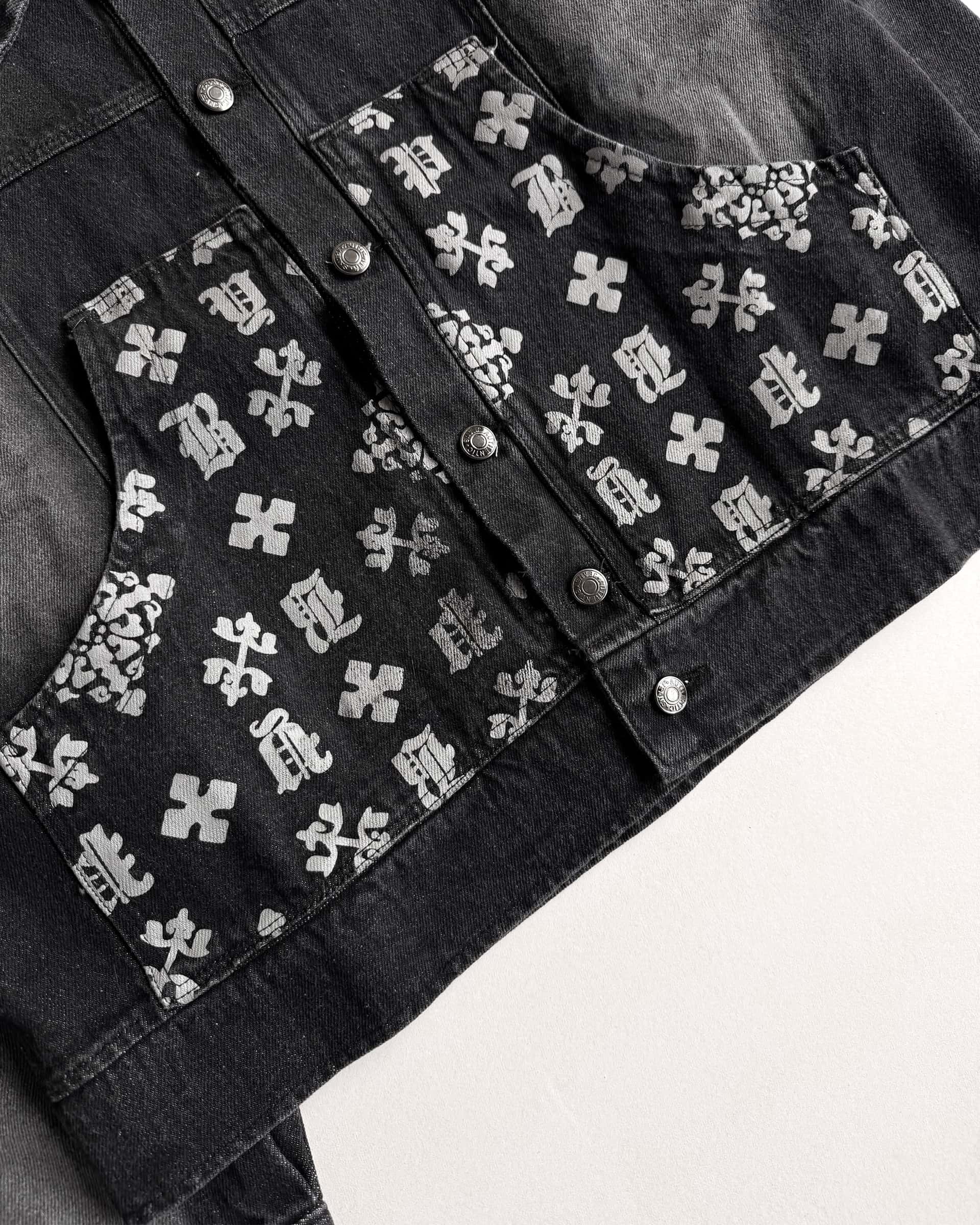 DENIM JACKET BOXY FIT MONOGRAM NEGRA - miniatura 4