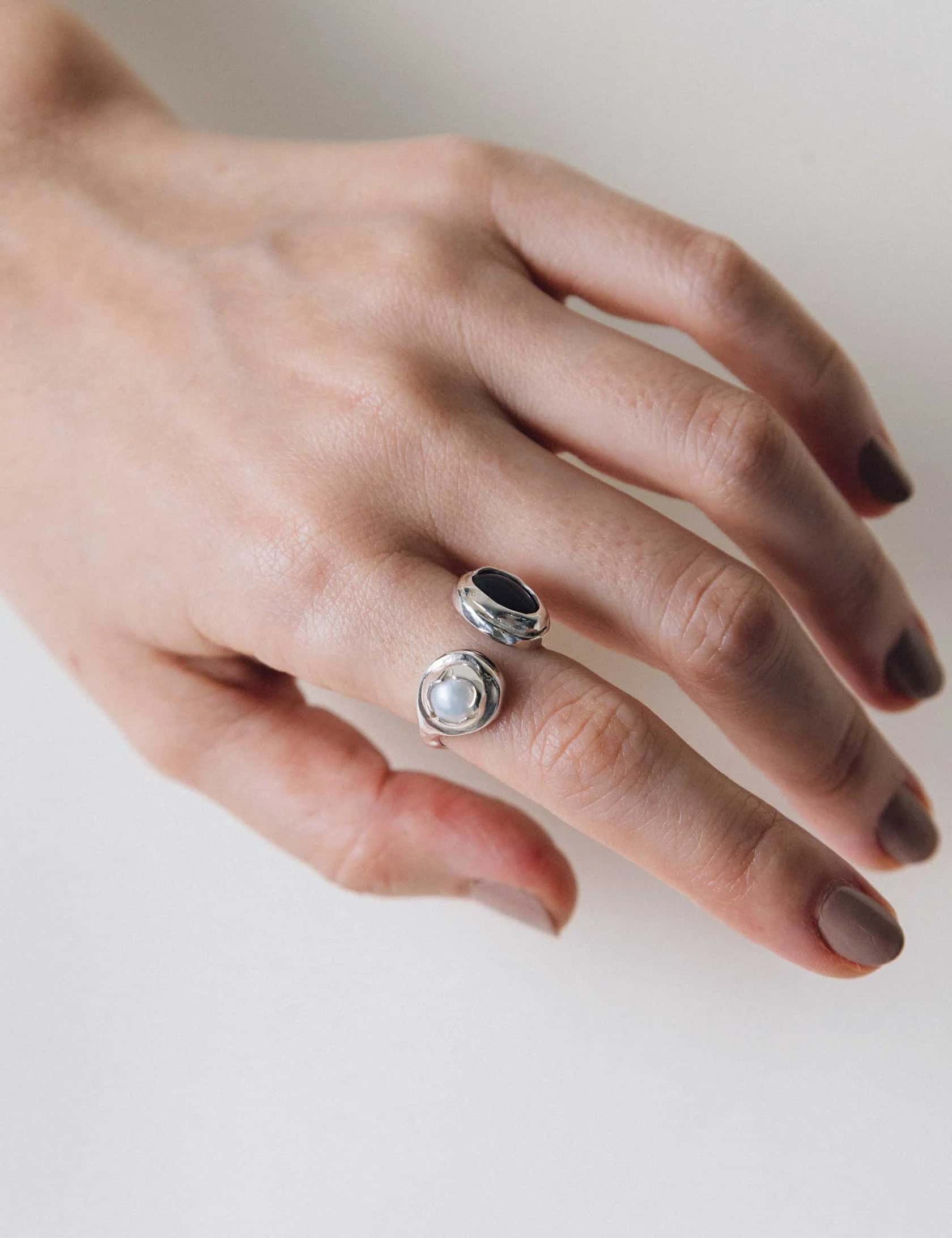 ANILLO LADO REVÉS ONIX - miniatura 2