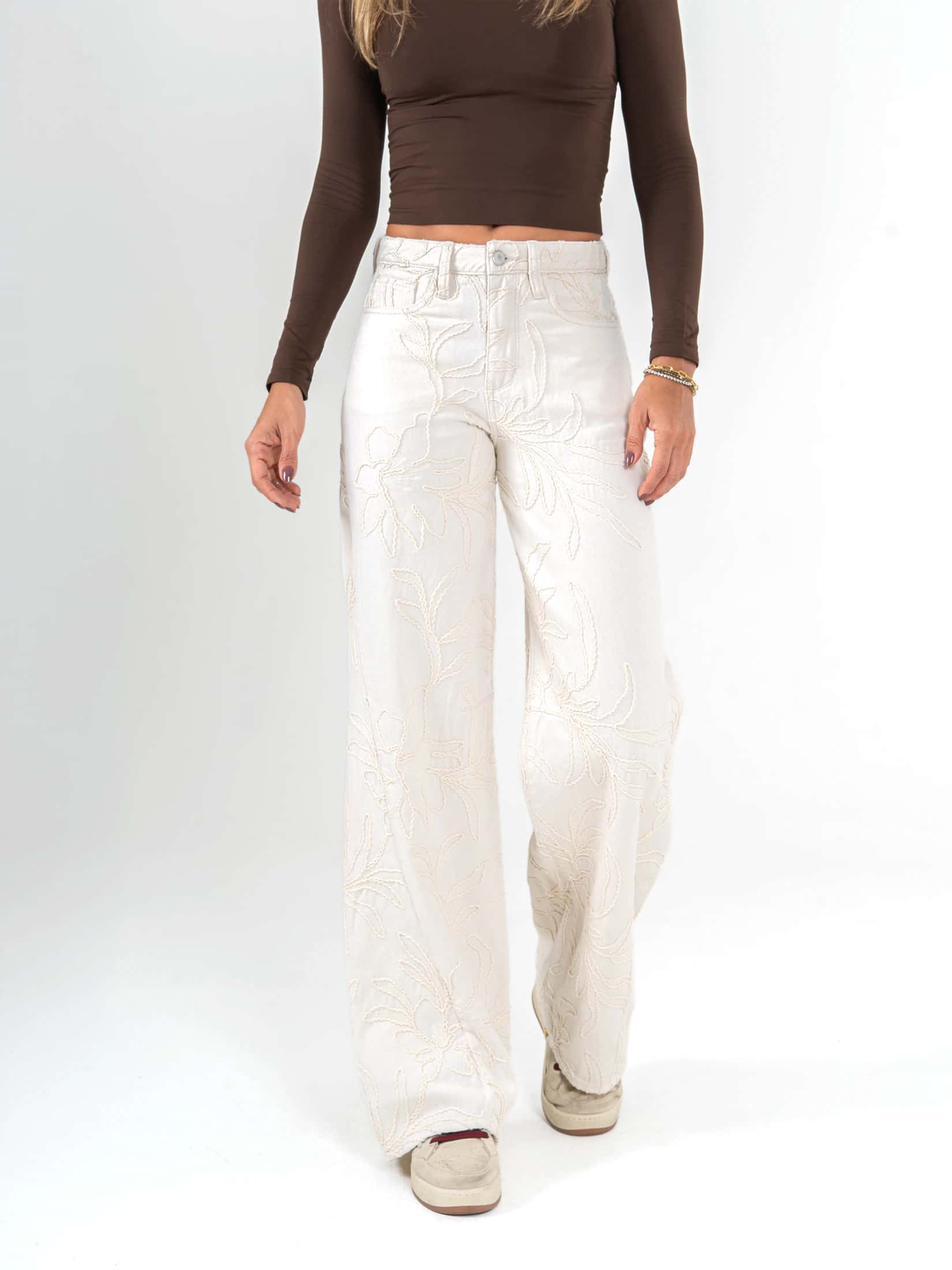 Ref: 0620284 Pantalón wide leg, tiro medio, tela bordada, tono natural
