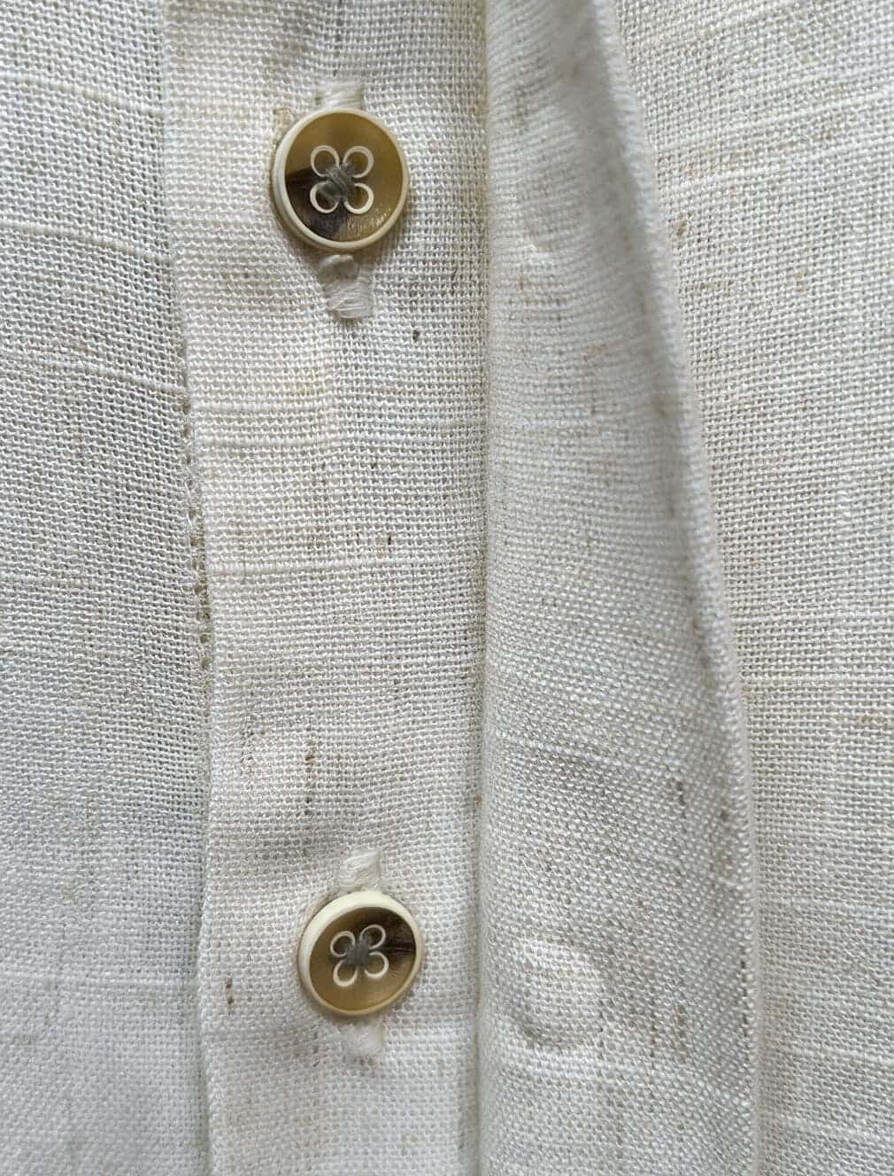 Guayabera beige con botones ocultos - miniatura 5
