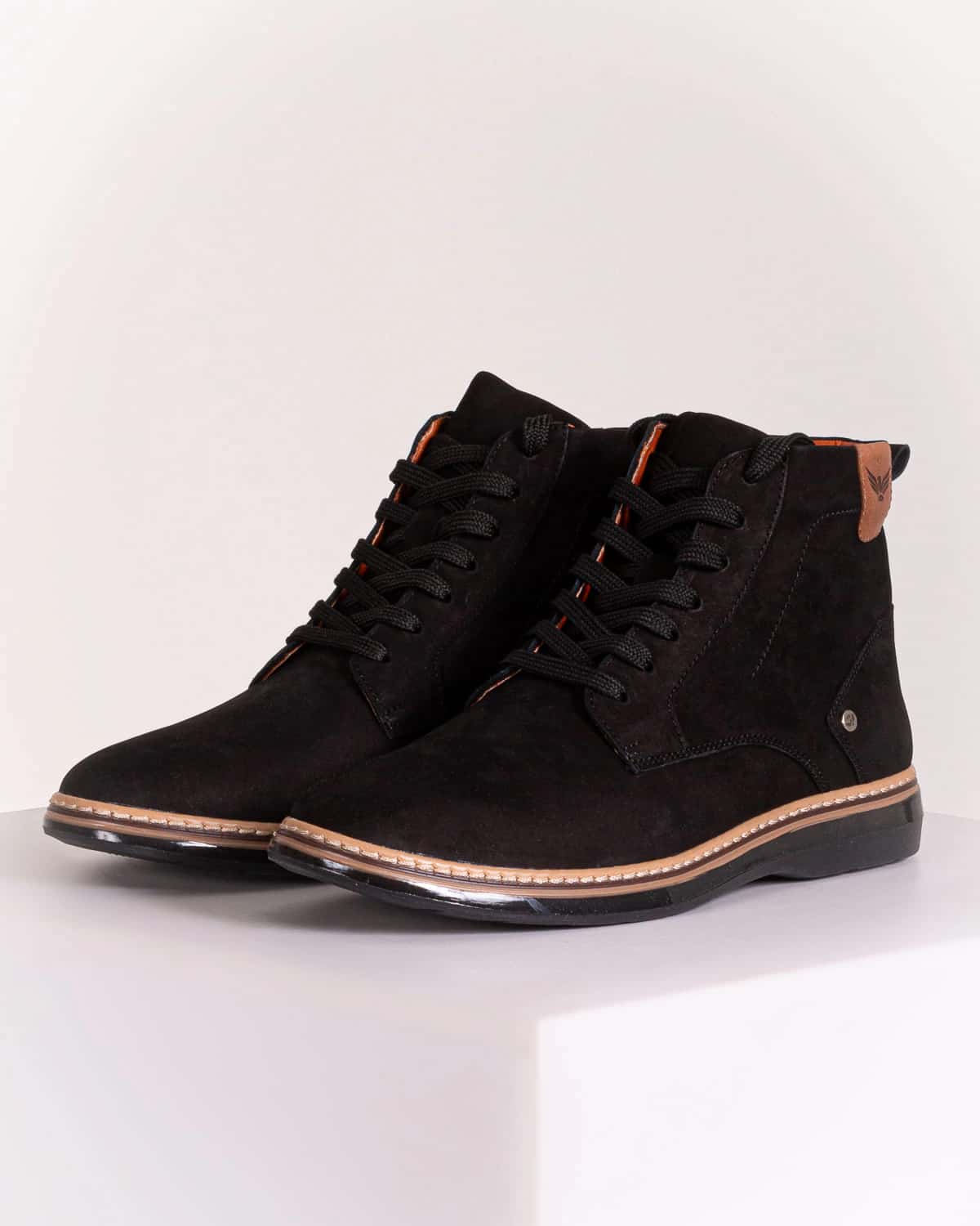 Calzado negro para hombre
