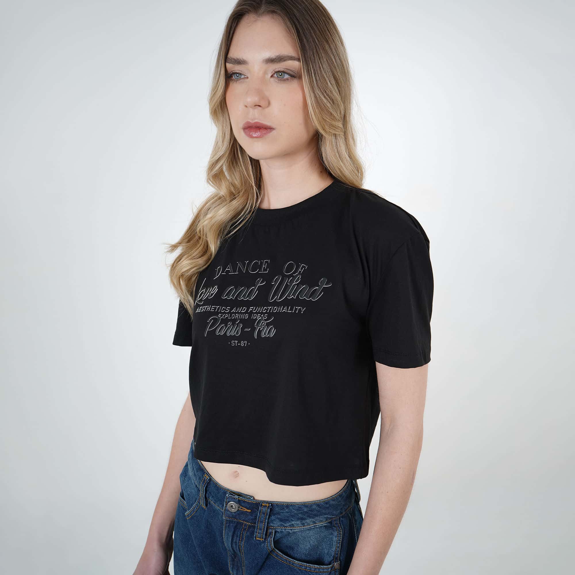 Camiseta crop cuello redondo manga corta estampado Dance