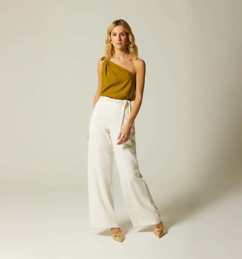 Blusa solo hombro con insumo