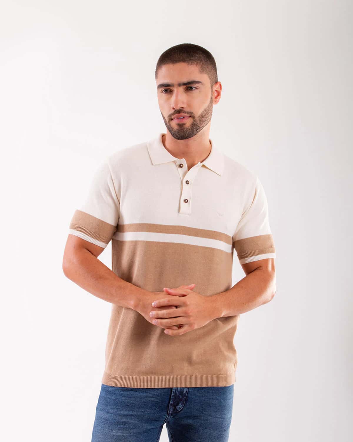 Polo caqui tejida para hombre