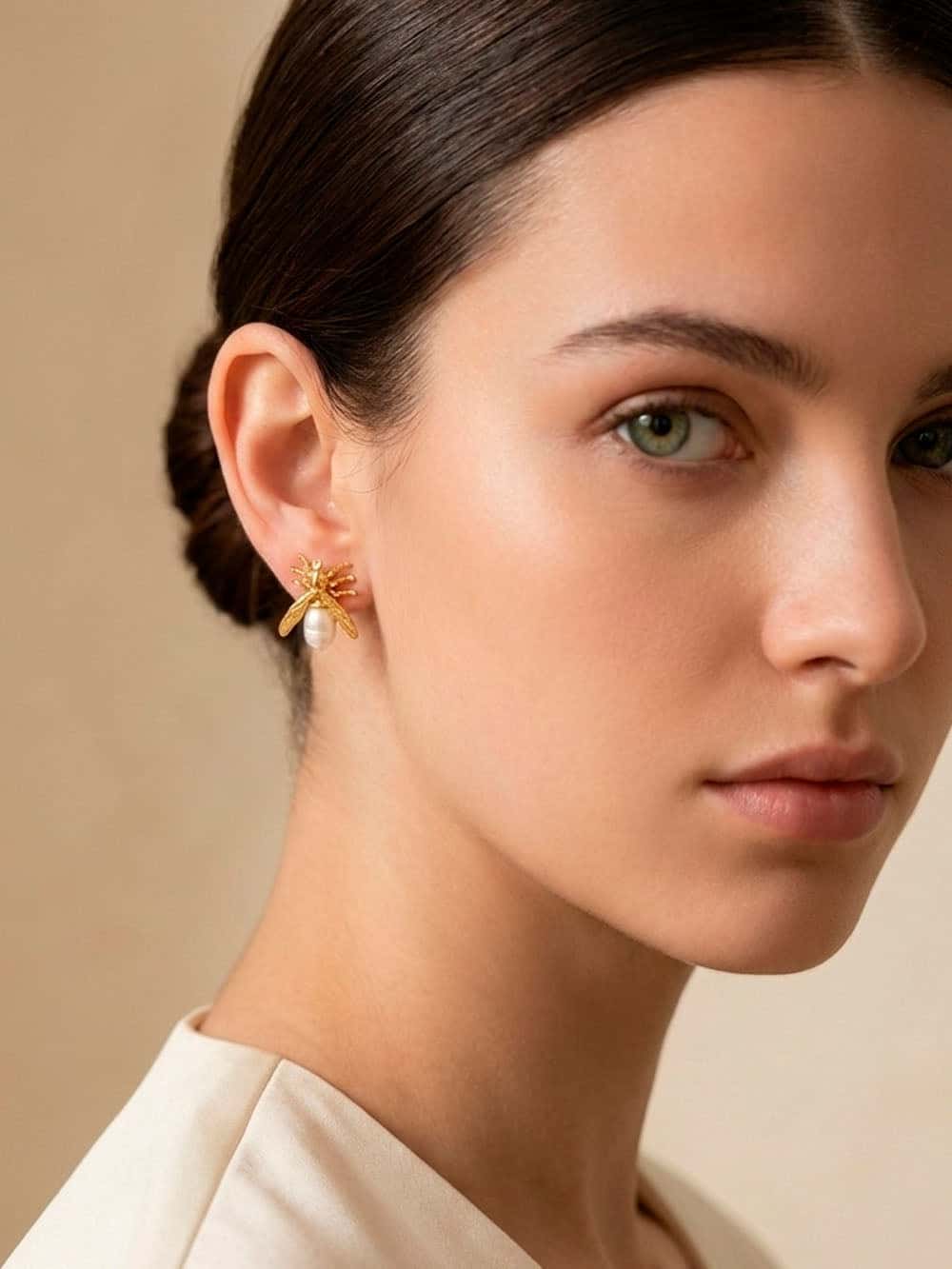 Aretes topo mini hormiga perla - miniatura 2