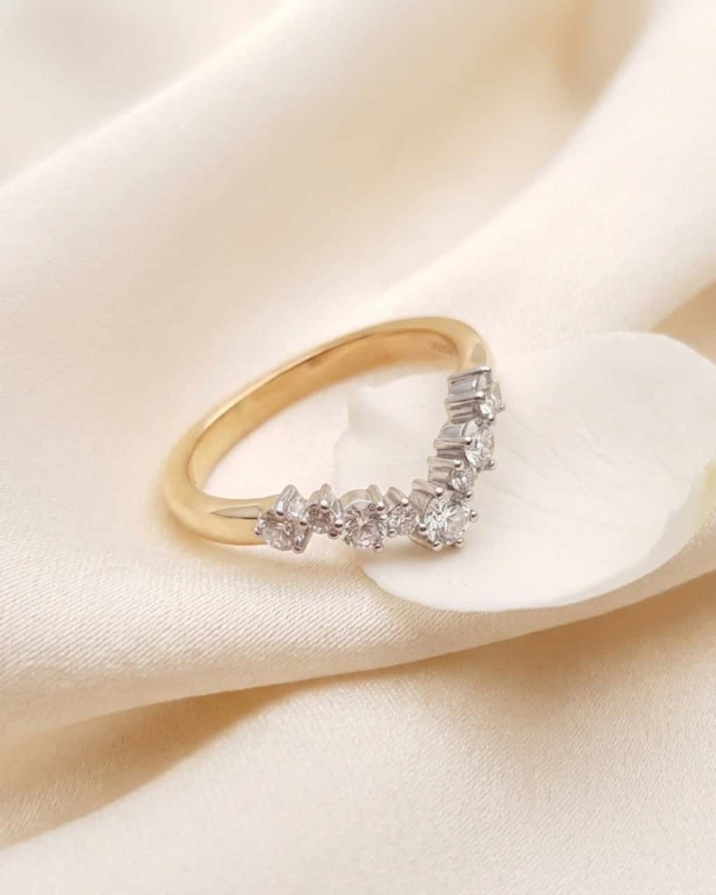 Anillo Oro Amarillo con Diamantes