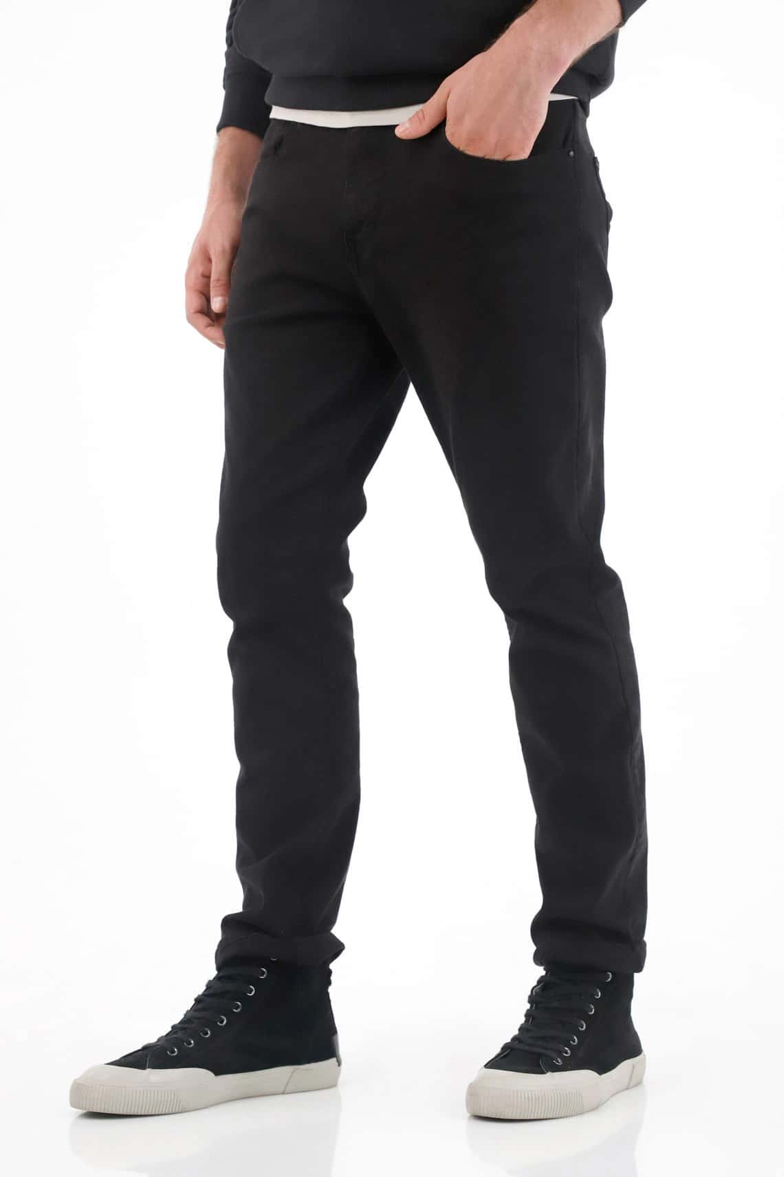 Pantalón clásico con mini raqueta negro para hombre