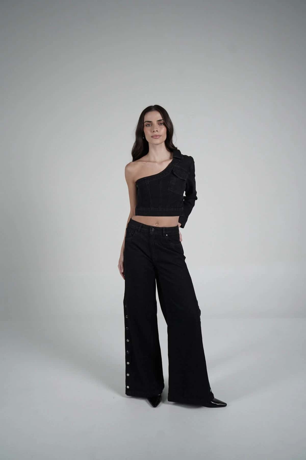 Side Buttons Jeans