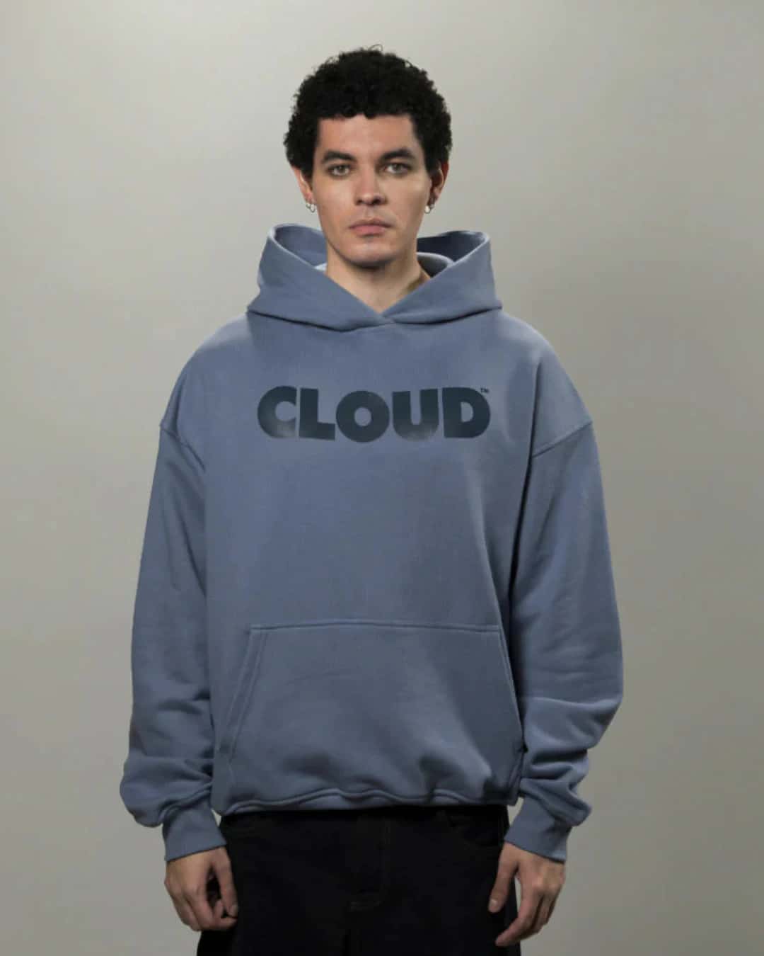 HOODIE BLOCK AZUL SOBRE AZUL BOXY FIT - miniatura 4