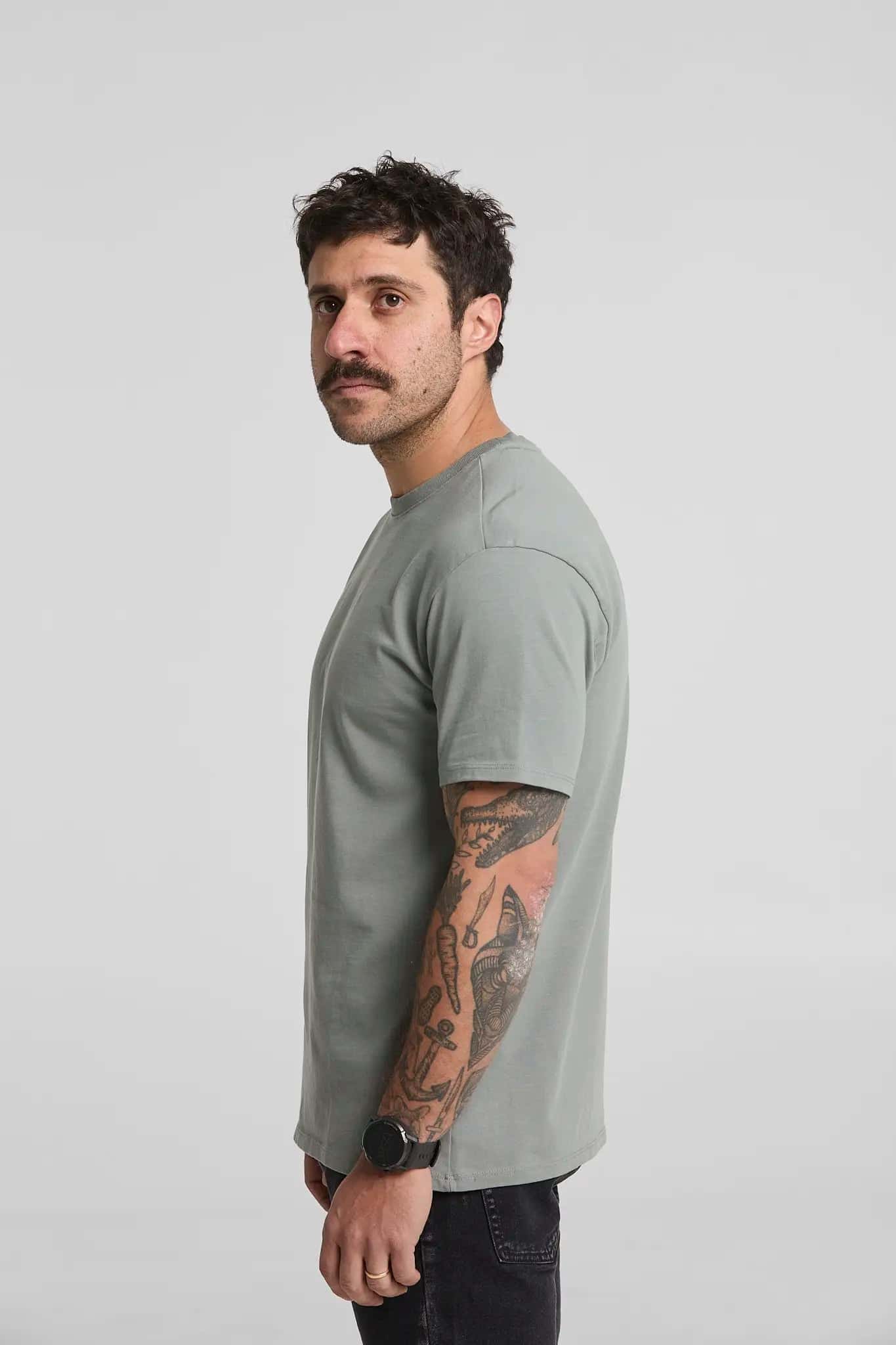 Camiseta básica gris clásico - miniatura 5