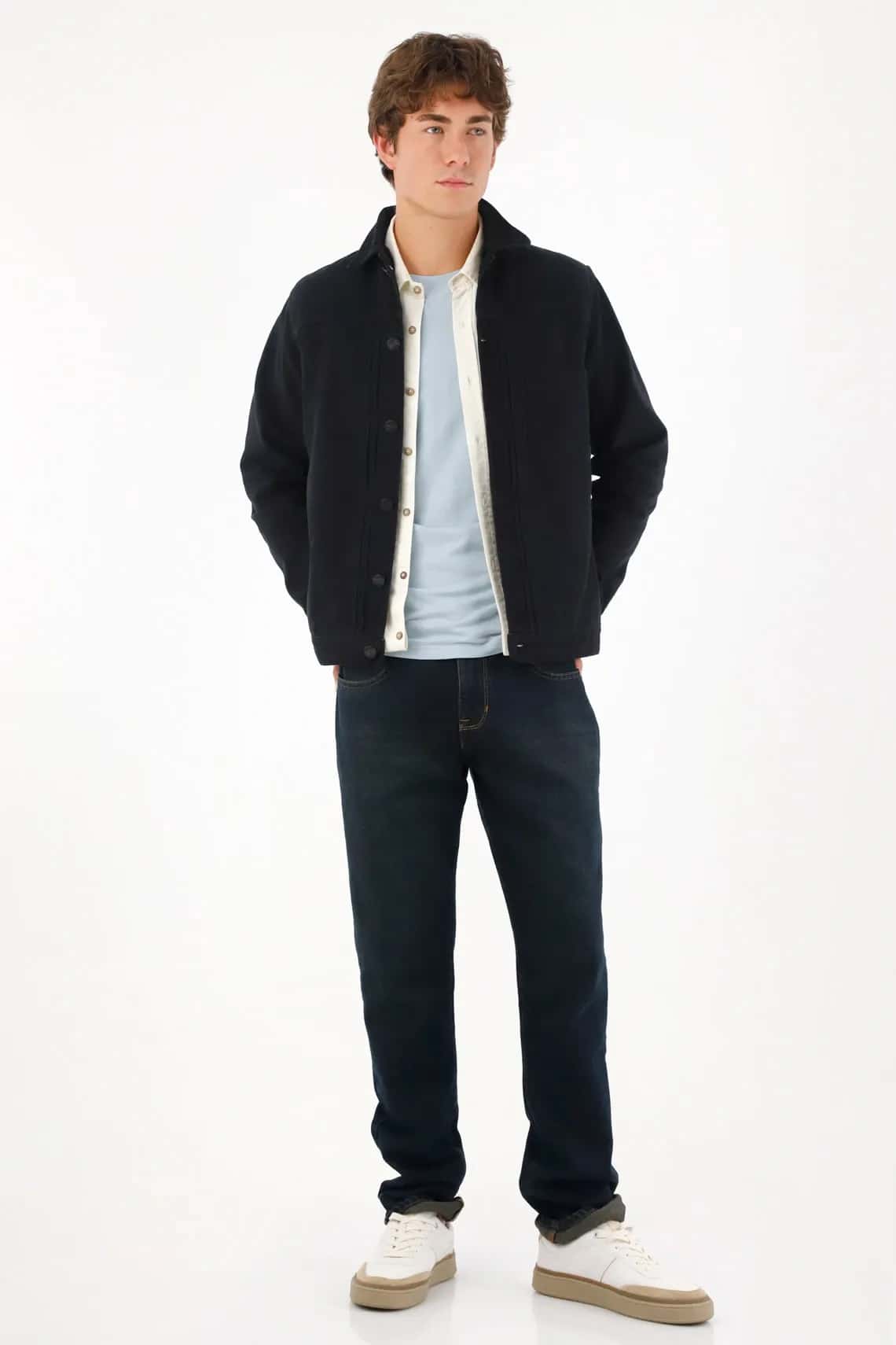 Abrigo tipo Trucker black denim para hombre