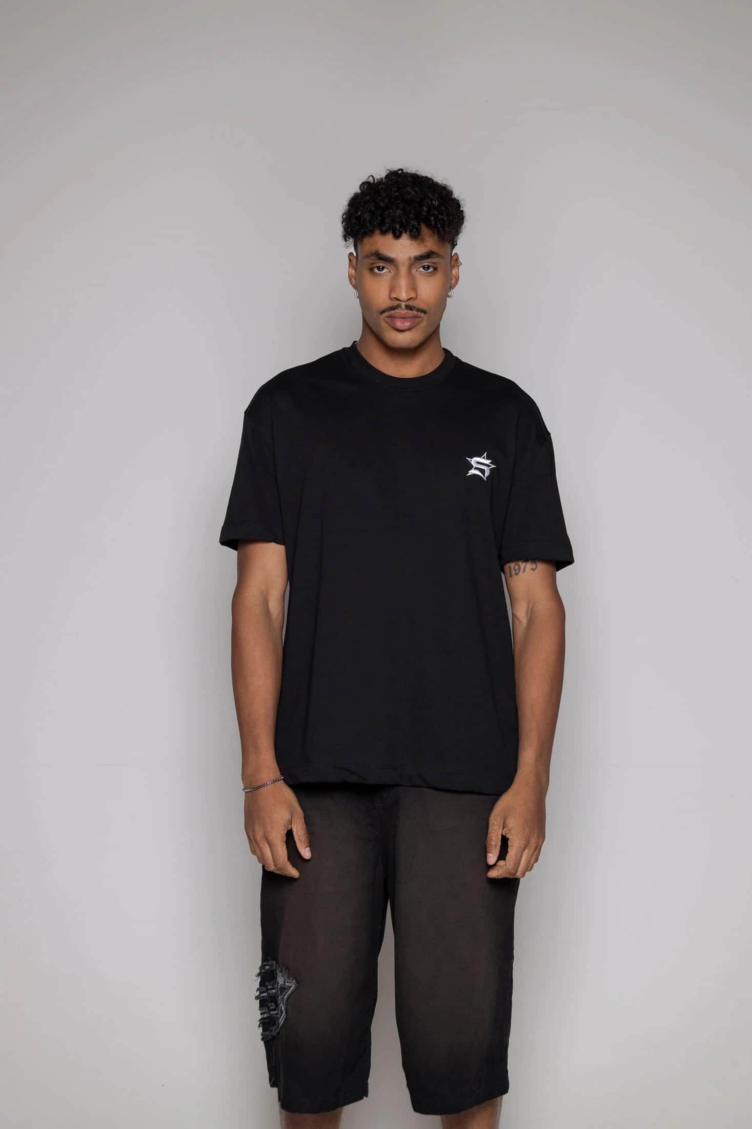 Camiseta Courage Regular-Negra