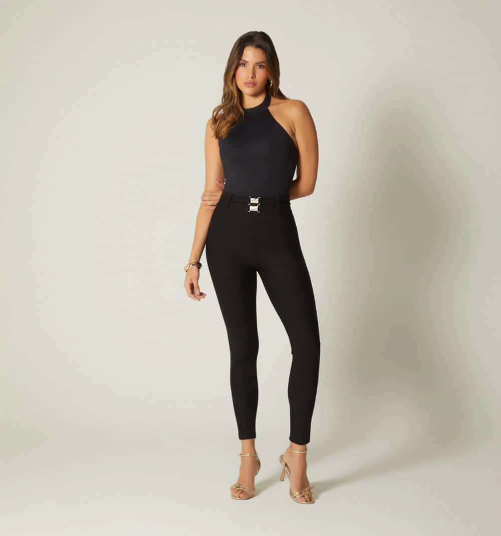 Leggins tiro alto con herraje
