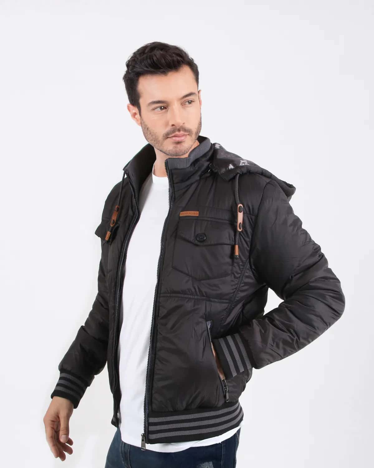 Chaqueta negra para hombre