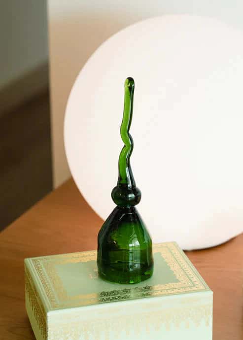 DIVERSION EMERALD CANDLE SNUFFER