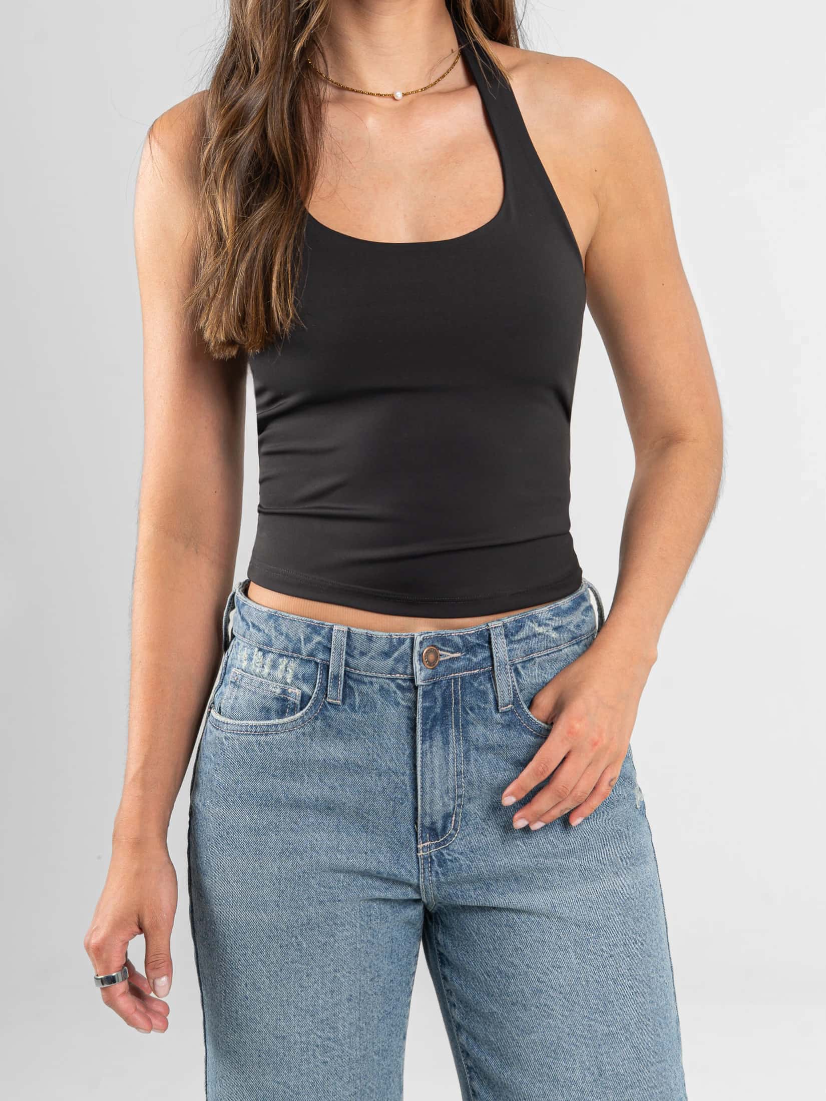 Ref: 0610671 Top elástico cuello halter, elaborado en doble tela, tono negro