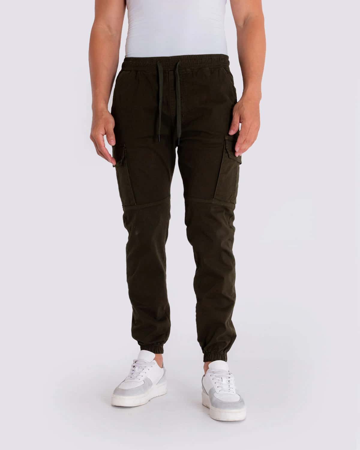 Jogger cargo verde para hombre