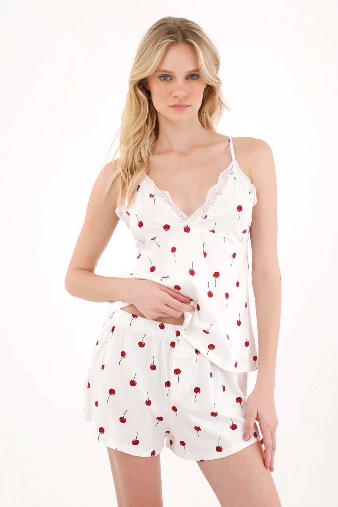 Pijama con encaje y estampado de cerezas para mujer