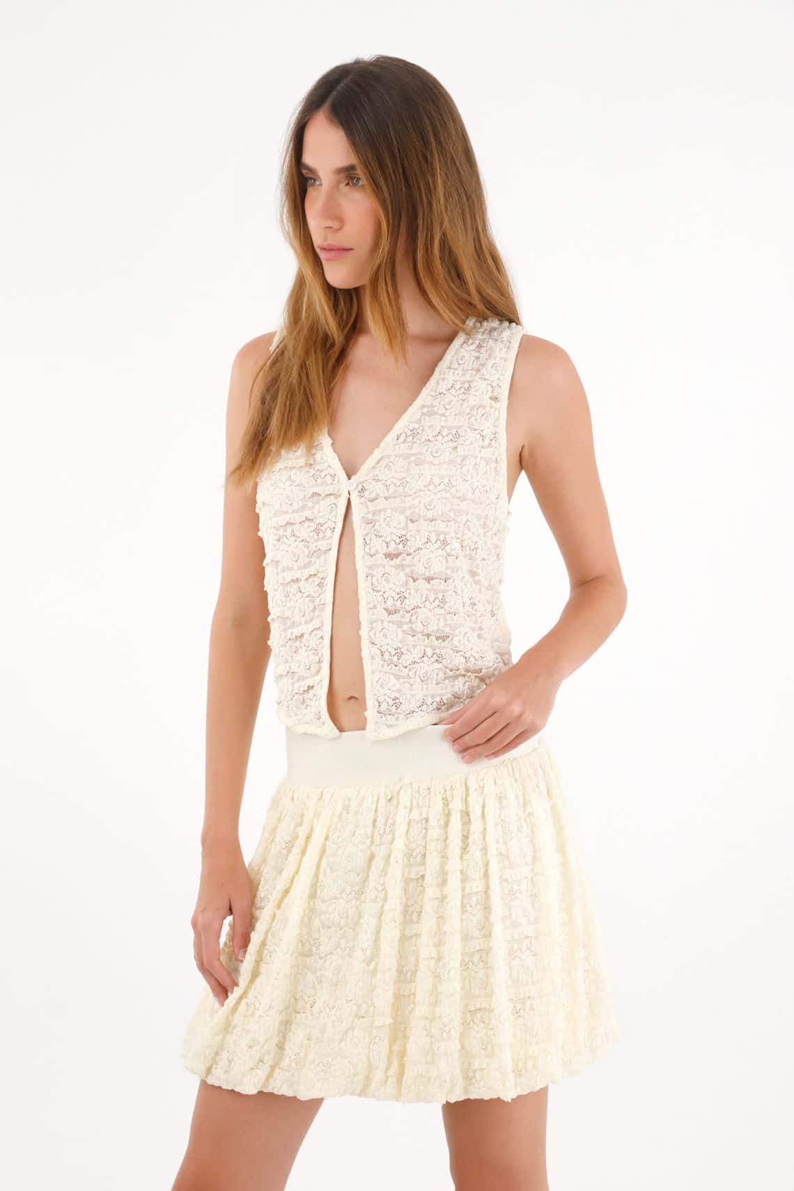 Chaleco con textura y transparencia crudo para mujer