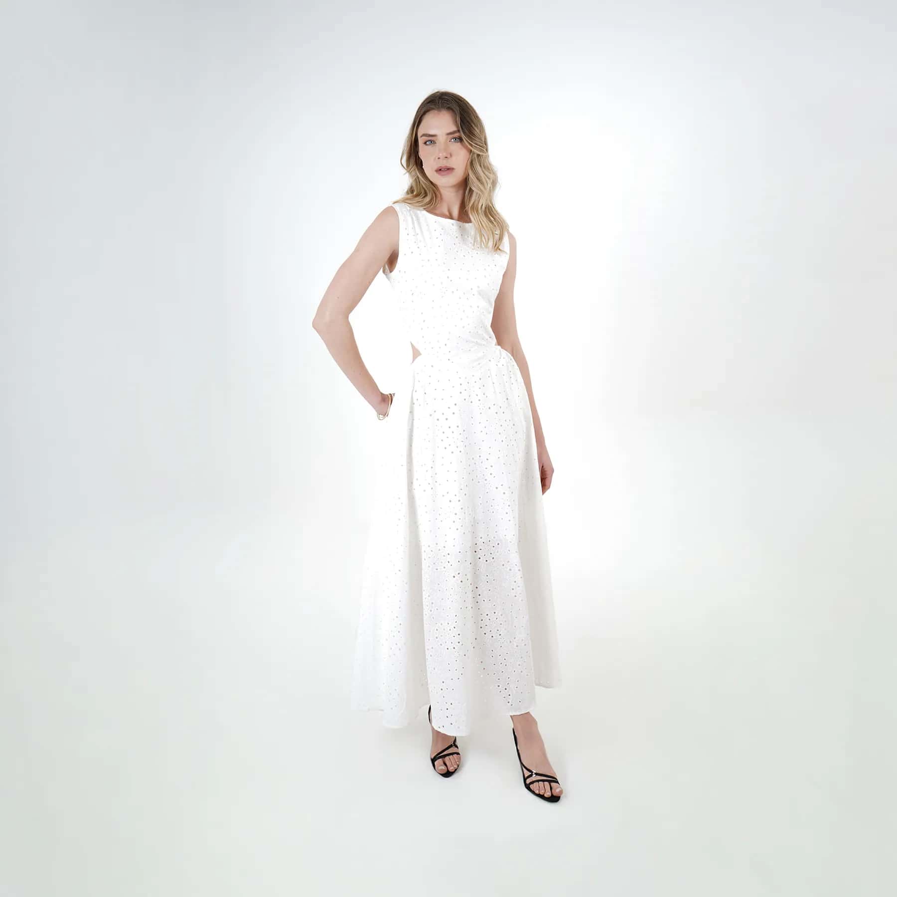 Vestido Ojalillo Largo Elegante