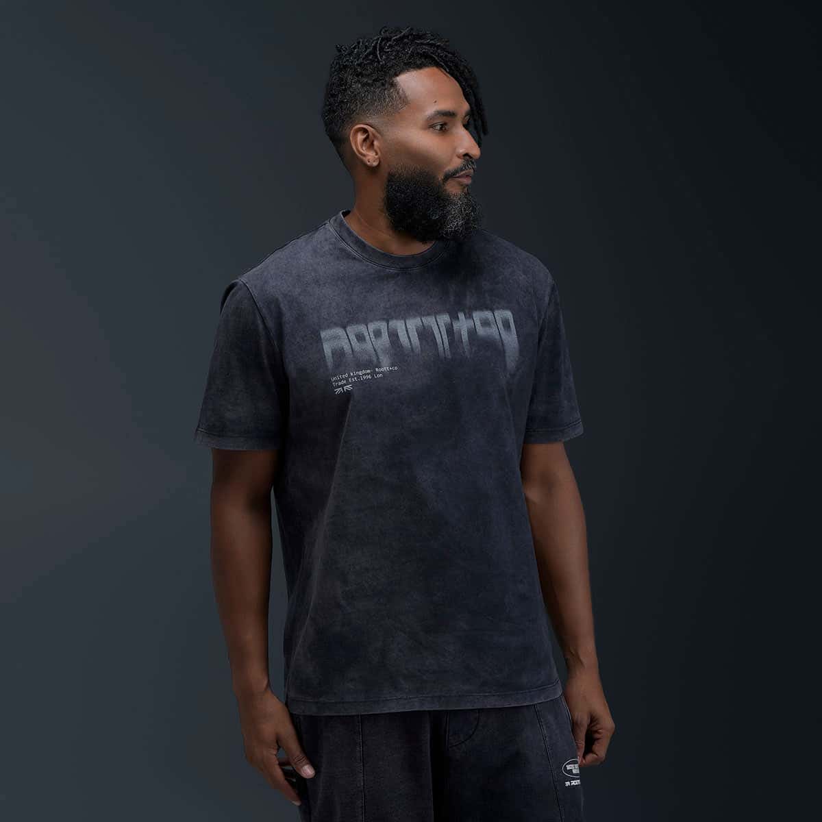 Camiseta Regular Negra Unisex