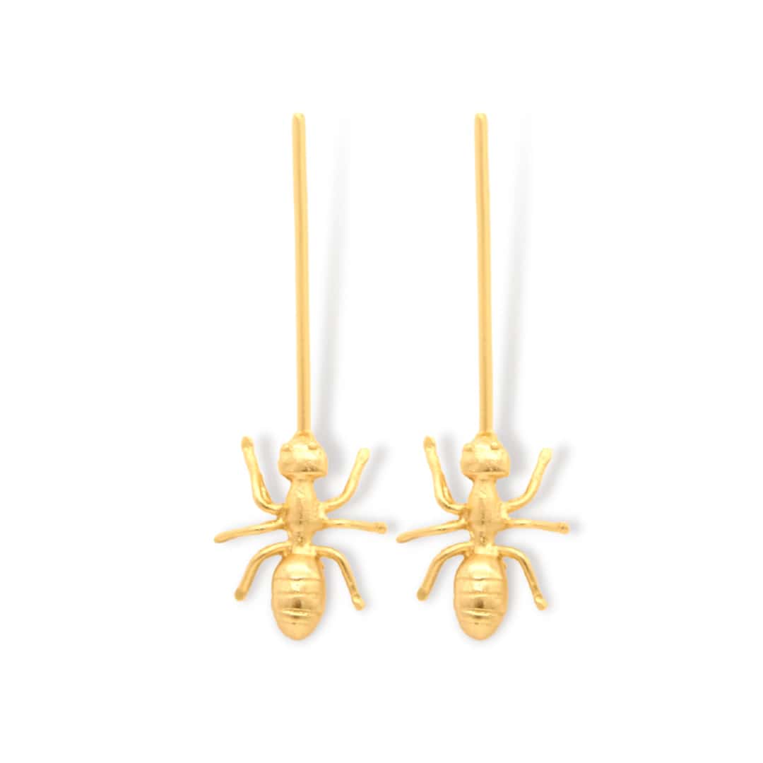 Aretes largos con hormiga grande