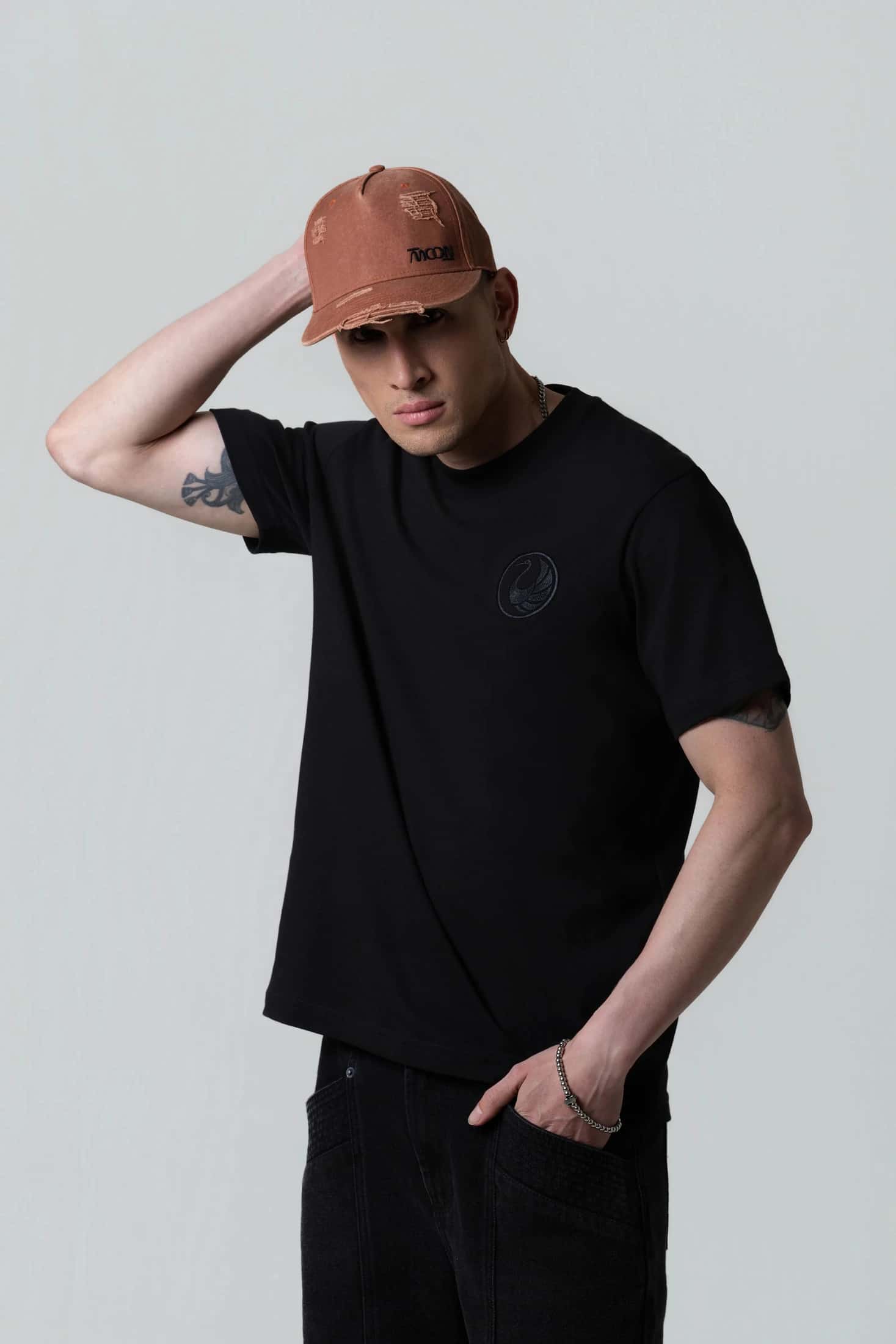 CAMISETA MANGA CORTA COLOR NEGRO