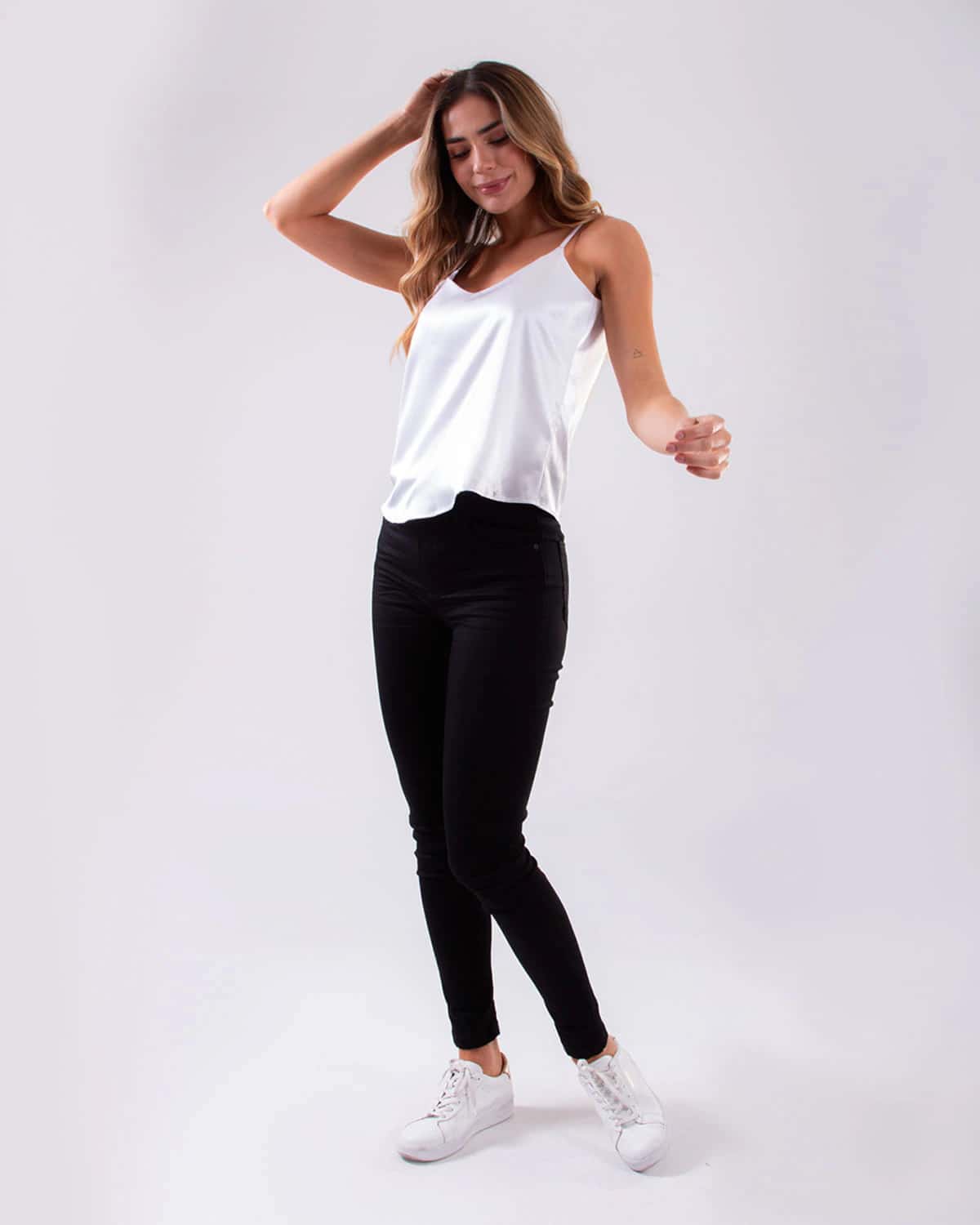 Blusa blanca para mujer