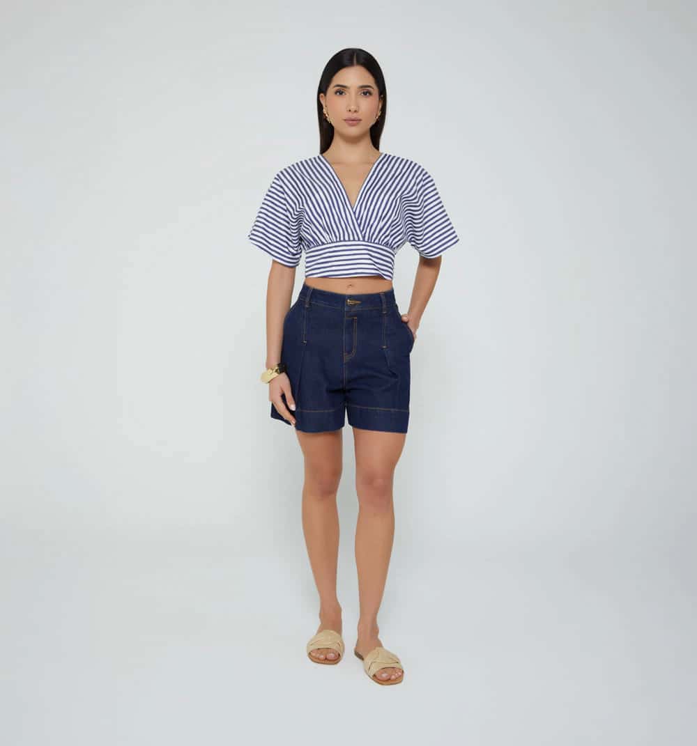 Blusa con escote cruzado