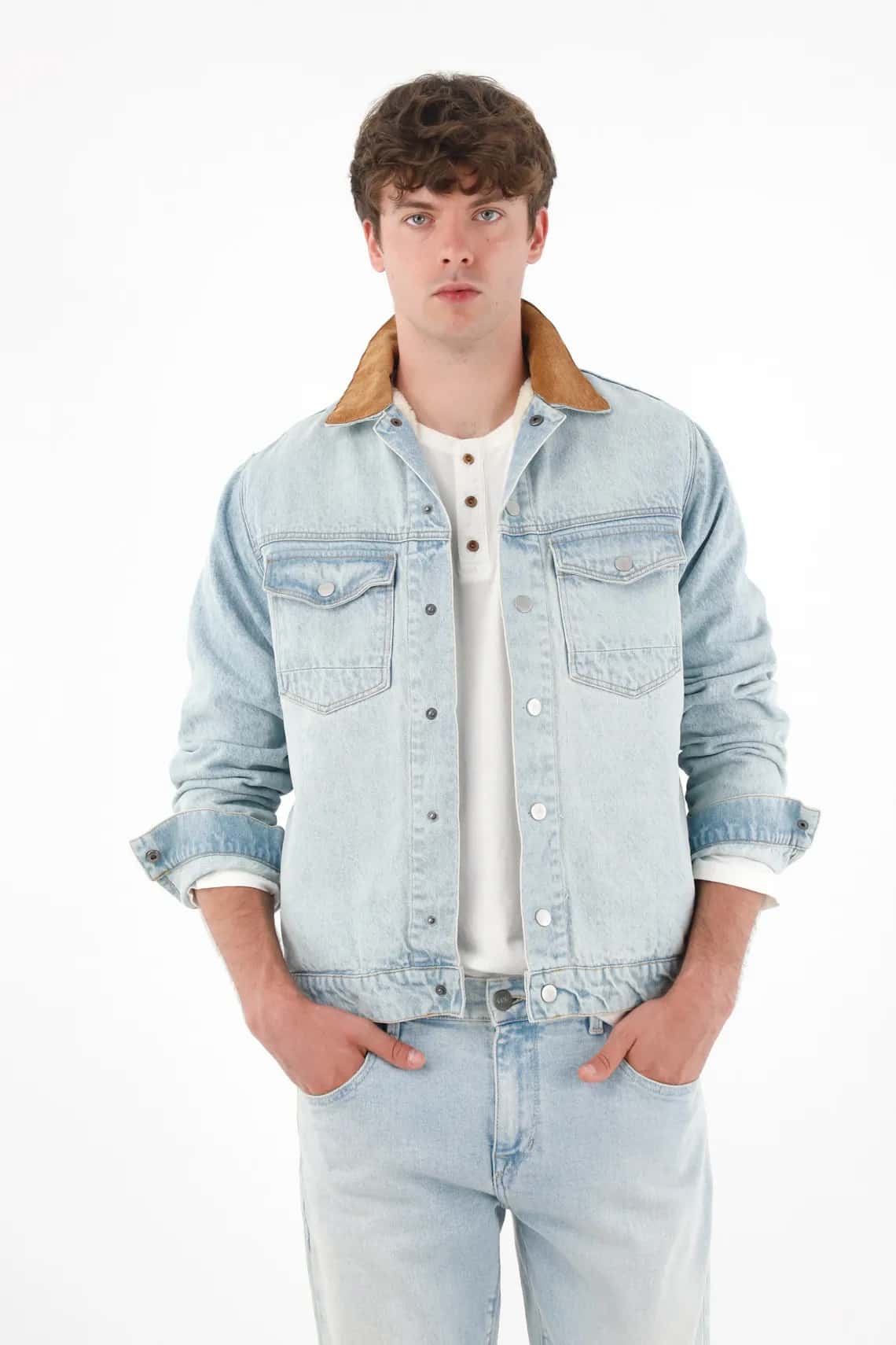 Chaqueta Trucker con cuello corduroy para hombre